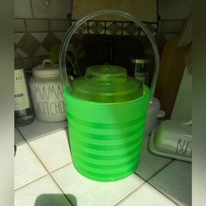 Vintage acrylic ice bucket